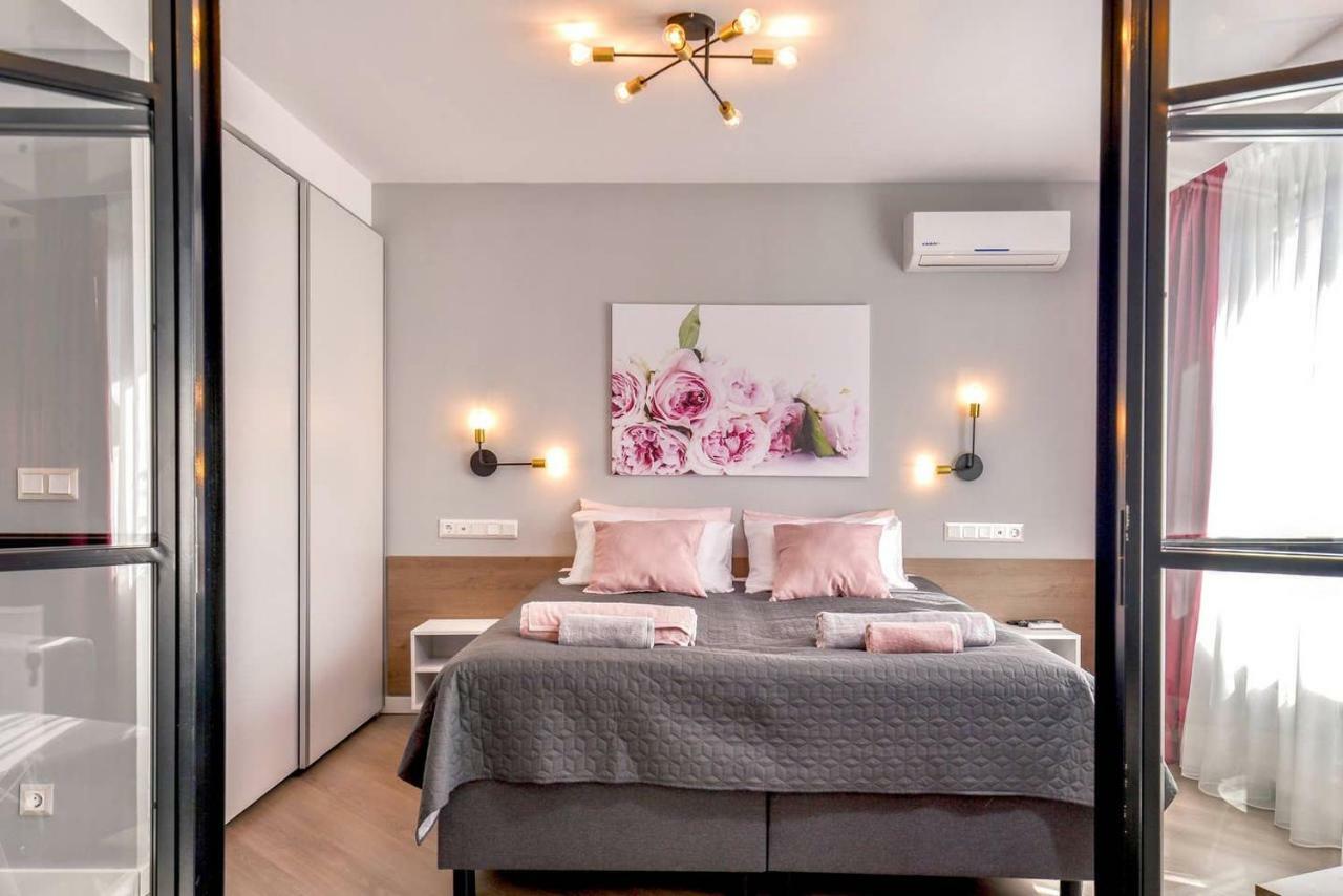 Appartamento Rosé One Bedroom Designer In Centre Sofia